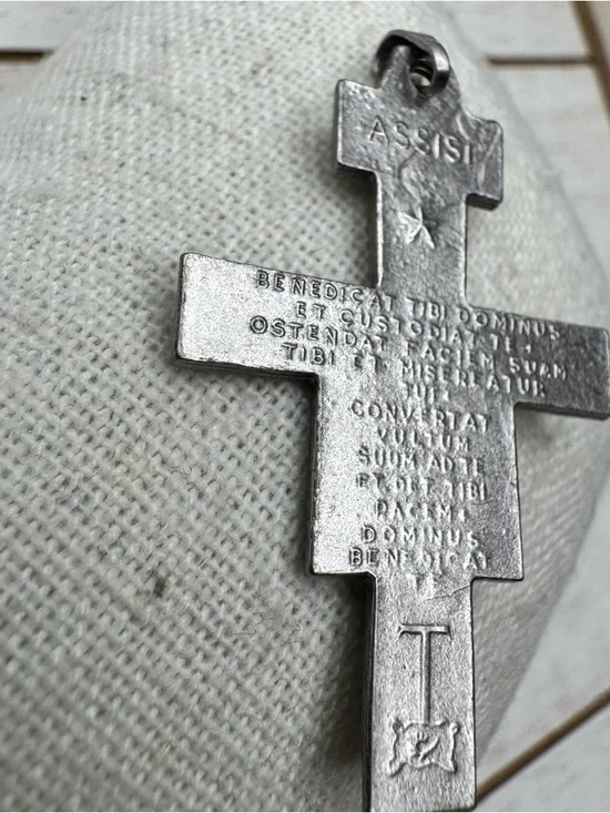Vintage San Damiano Cross Blessings of St. Francis of Assisi Silver Toned - Picture 4 of 11